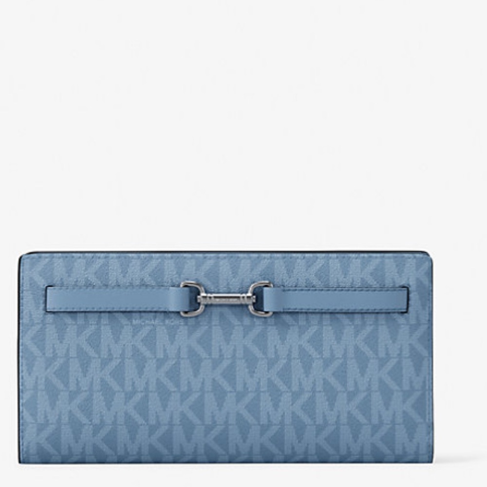 MICHAEL KORS
Carson Large Signature Logo Wallet LIGHT SKY - Picture 9 of 10